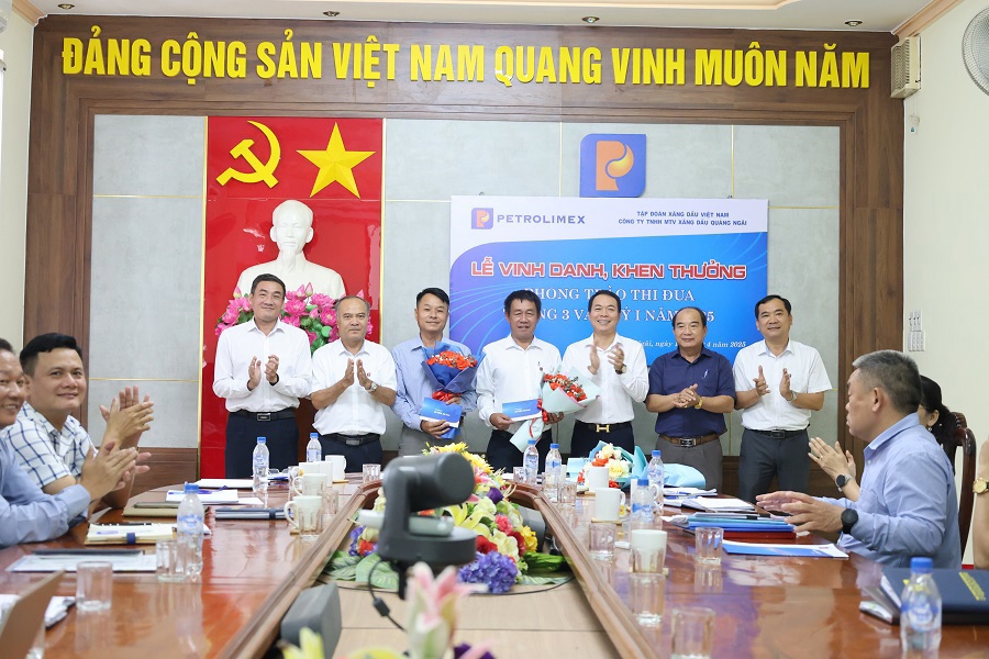Vinh danh, khen thưởng các đơn vị hoàn thành xuất sắc nhiệm vụ tháng 3 và Quý I năm 2025