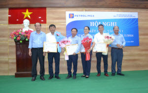Petrolimex Quảng Ngãi sơ kết công tác Quý I và triển khai nhiệm vụ Quý II/2024