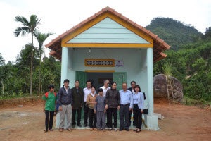 Petrolimex Quảng Ngãi bàn giao nhà “Đại đoàn kết”