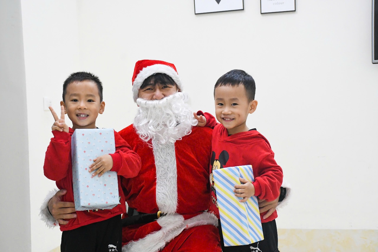 HƠI ẤM GIÁNG SINH TỪ TRÁI TIM ĐOÀN THANH NIÊN XĂNG DẦU ĐIỆN BIÊN