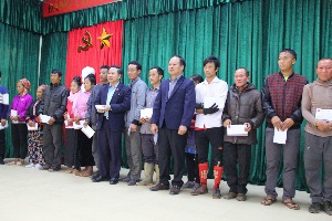 Petrolimex Điện Biên: Trao quà tết Canh tý 2020
