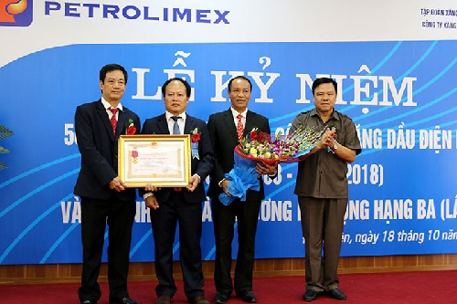 Công ty Xăng dầu Điện Biên:  Kỷ niệm 50 năm Ngày thành lập và đón nhận Huân chương Lao động hạng ba