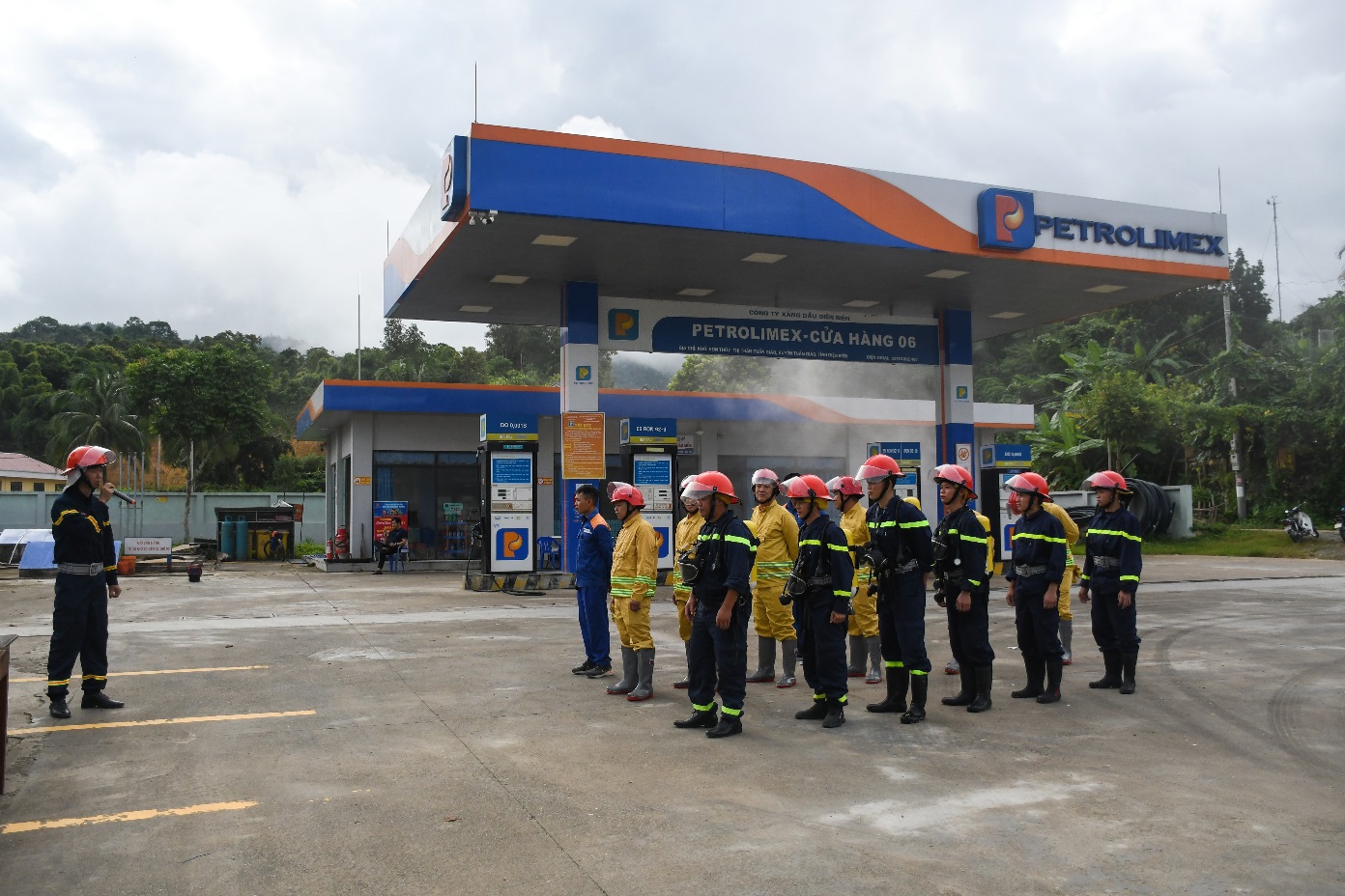 Diễn Tập Phòng Cháy Tại Petrolimex - Cửa hàng 06