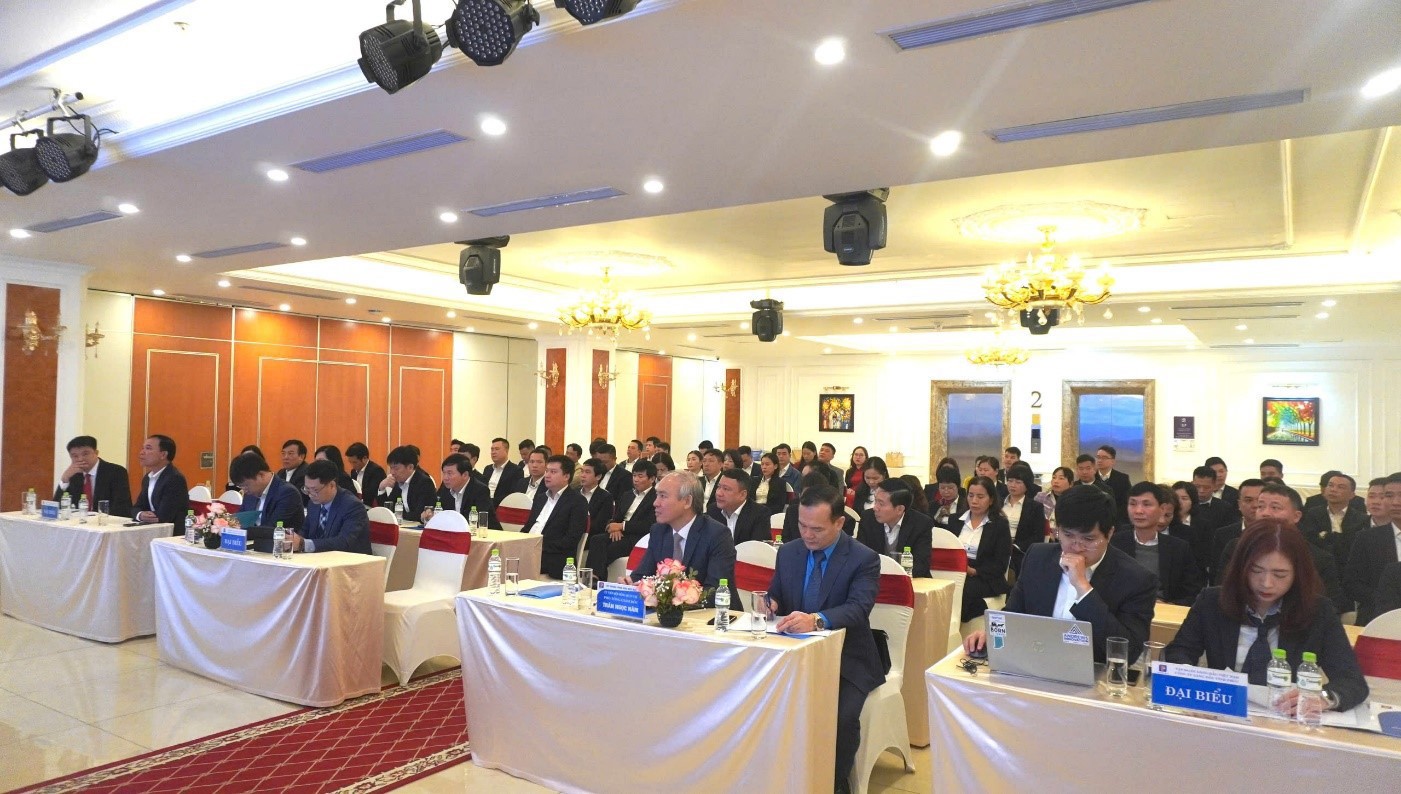 HỘI NGHỊ TỔNG KẾT CÔNG TÁC NĂM 2024 VÀ HỘI NGHỊ NGƯỜI LAO ĐỘNG NĂM 2025
