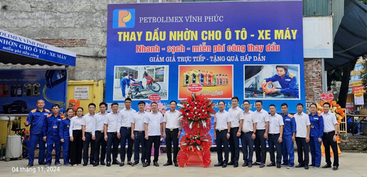 RỘN RÀNG KHAI TRƯƠNG CHƯƠNG TRÌNH “THAY DẦU Ô TÔ BẰNG CÔNG NGHỆ HÚT CHÂN KHÔNG”