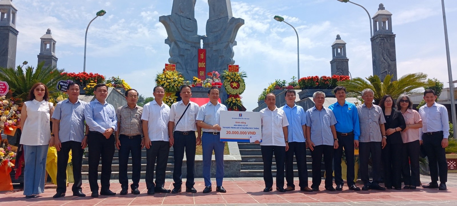 DÂNG HƯƠNG TƯỞNG NIỆM CÁC ANH HÙNG LIỆT SĨ NHÂN KỶ NIỆM 77 NĂM NGÀY THƯƠNG BINH - LIỆT SĨ (27/071947 - 27/07/2024)