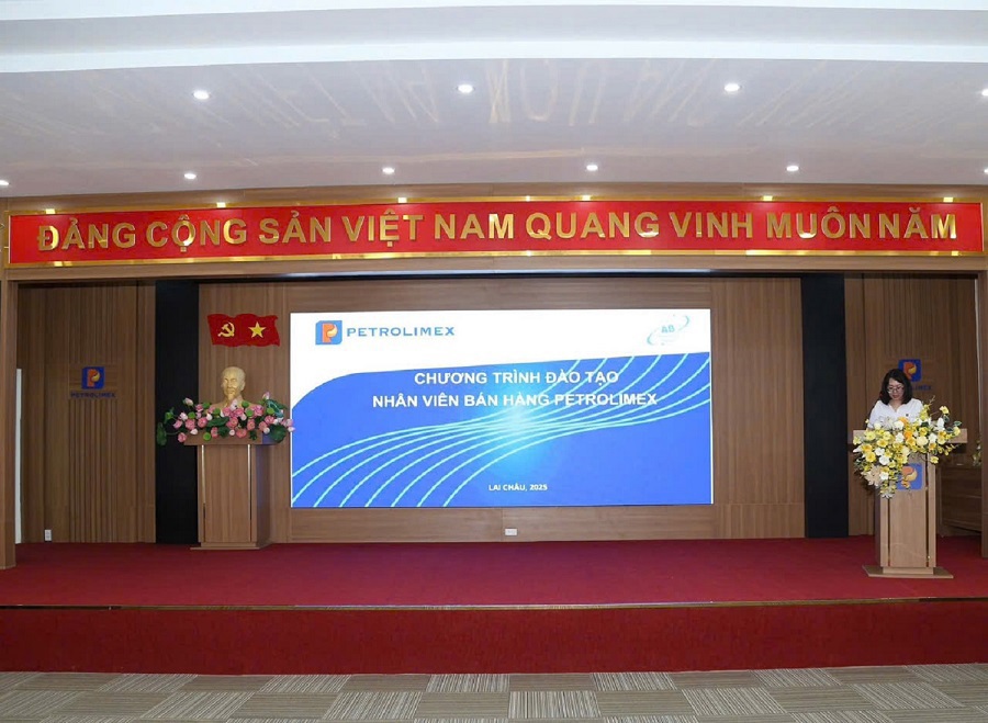 Đào tạo thành công 2 khóa học nhân viên bán hàng Petrolimex tại Công ty xăng dầu Lai Châu