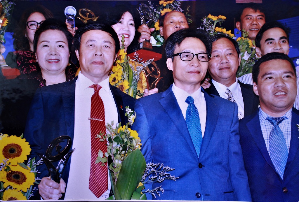 Petrolimex Lai Châu nhận cúp Bạc giải thưởng Chất lượng Quốc gia 2017