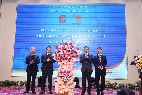 Hội nghị tổng kết công tác SXKD năm 2023 và Hội nghị Đại biểu NLĐ năm 2024 Công ty xăng dầu Lai Châu