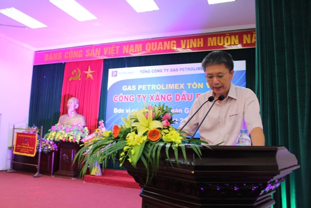 PGC tôn vinh Petrolimex Phú Thọ đạt sản lượng 2.000 tấn năm 2016