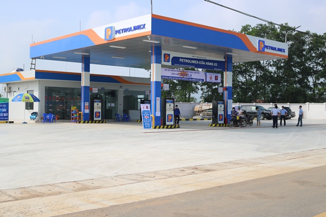 Đưa Petrolimex cửa hàng số 63 vào hoạt động