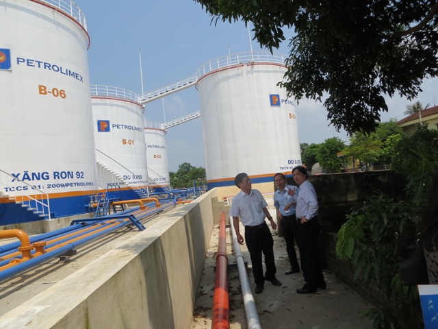Tổng giám đốc Petrolimex Trần Văn Thịnh thăm Kho Xăng dầu Việt Trì