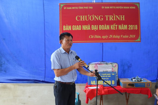 Trao 2 nhà Đại đoàn kết tại xã Chân Mộng, Chí Đám