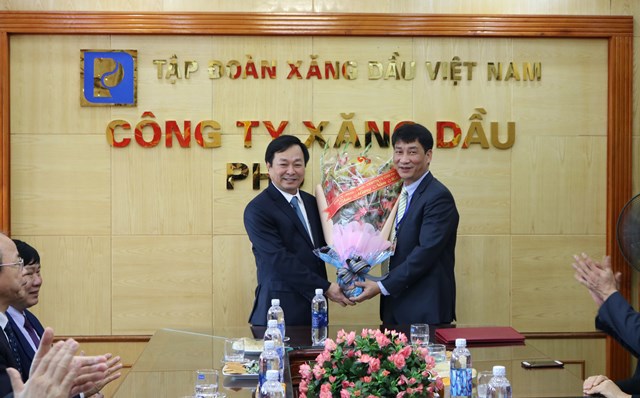 Phó bí thư thường trực Bùi Văn Quang thăm, chúc tết Petrolimex Phú Thọ