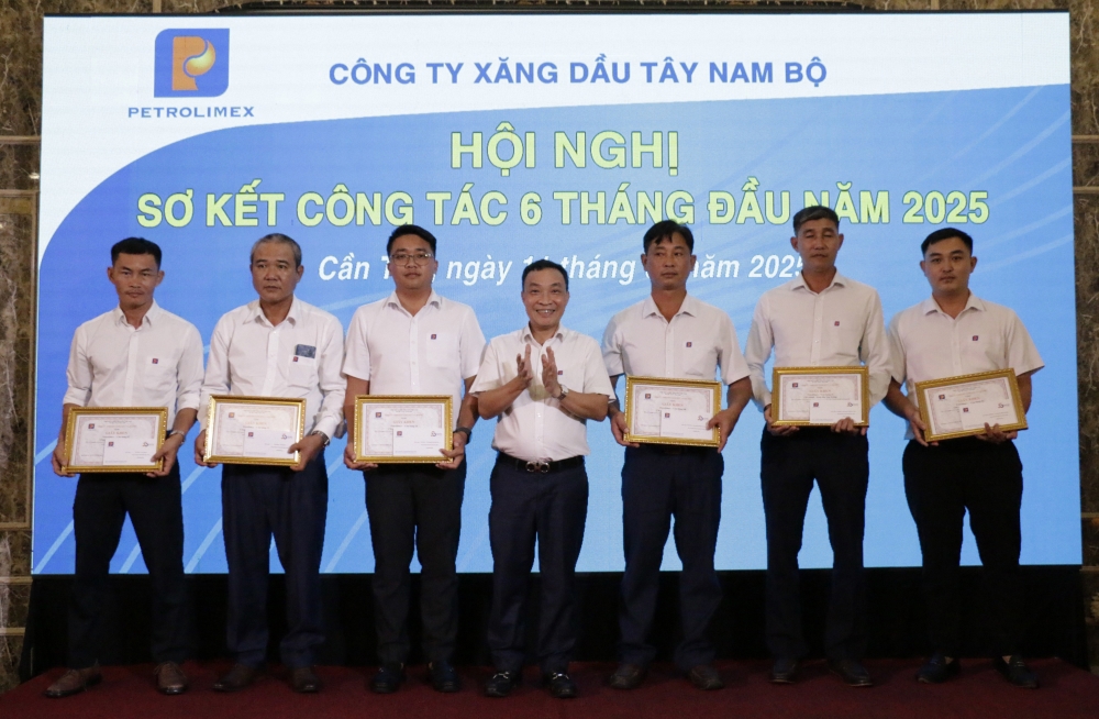 Petrolimex Cần Thơ Sơ kết công tác 6 tháng đầu năm 2025