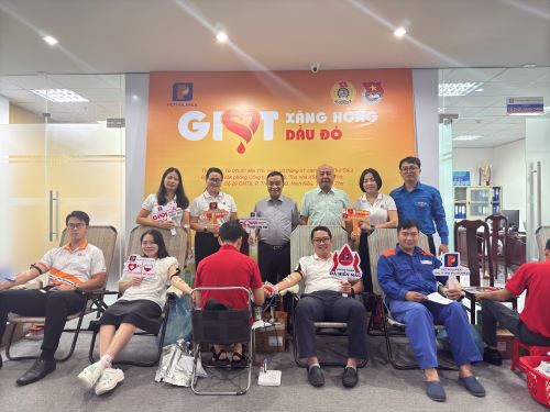 Người lao động Petrolimex Cần Thơ lan toả yêu thương với “Giọt xăng hồng – Giọt máu đỏ” lần 2 2024