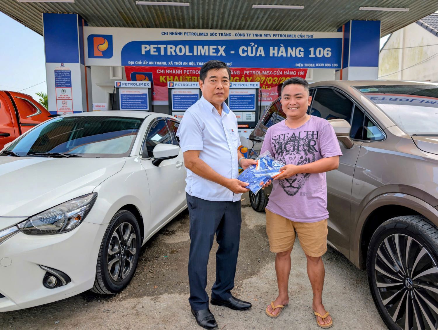 Chi nhánh Petrolimex Sóc Trăng khai trương Cửa hàng bán lẻ xăng dầu 106