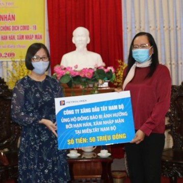 Ủng hộ đồng bào bị ảnh hưởng hạn mặn và phòng, chống dịch Covid-19
