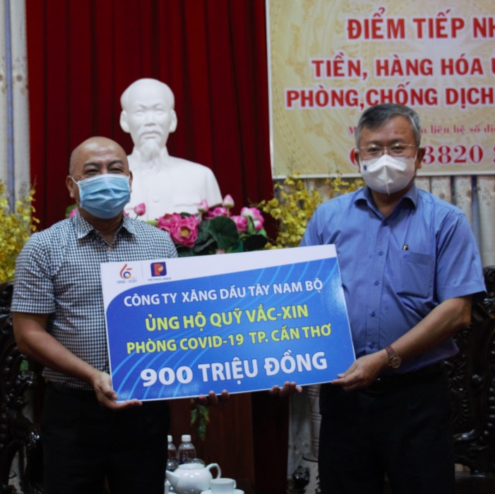 Đóng góp 2,4 tỷ đồng vào Quỹ vắc-xin phòng Covid-19