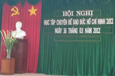 Triển khai học tập và làm theo tấm gương đạo đức Hồ Chí Minh
