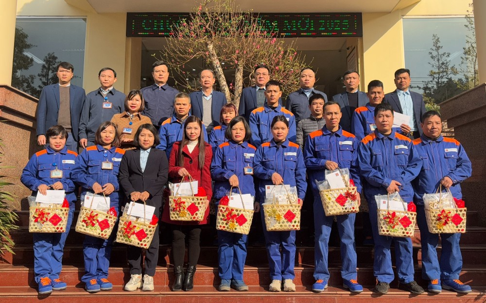Công ty xăng dầu Bắc Thái thực hiện chương trình “Tết sum vầy, Xuân ơn Đảng” năm 2025