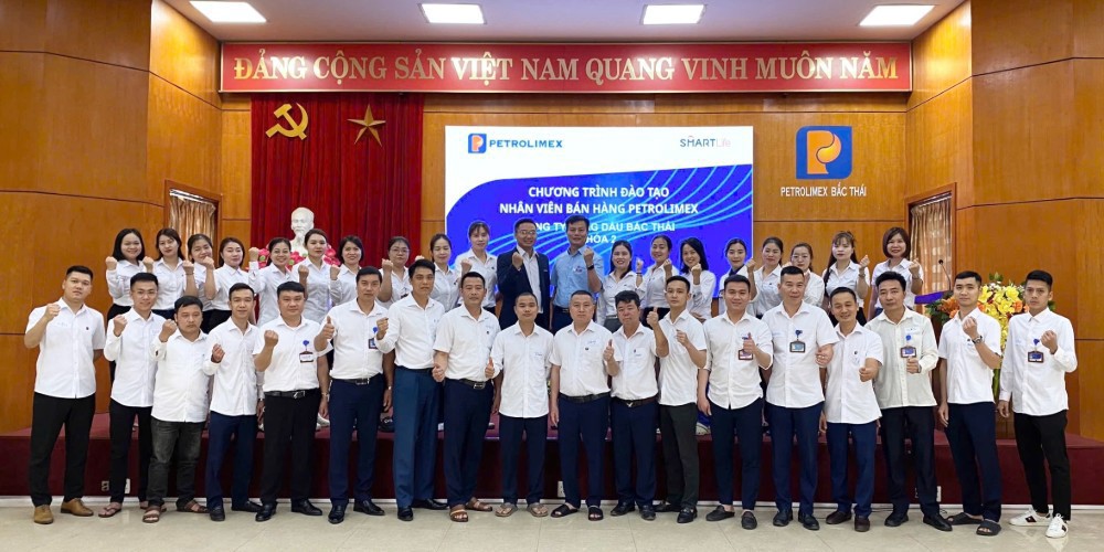 Công ty Xăng Dầu Bắc Thái đào tạo “văn minh thương mại tư duy tích cực trong bán hàng”