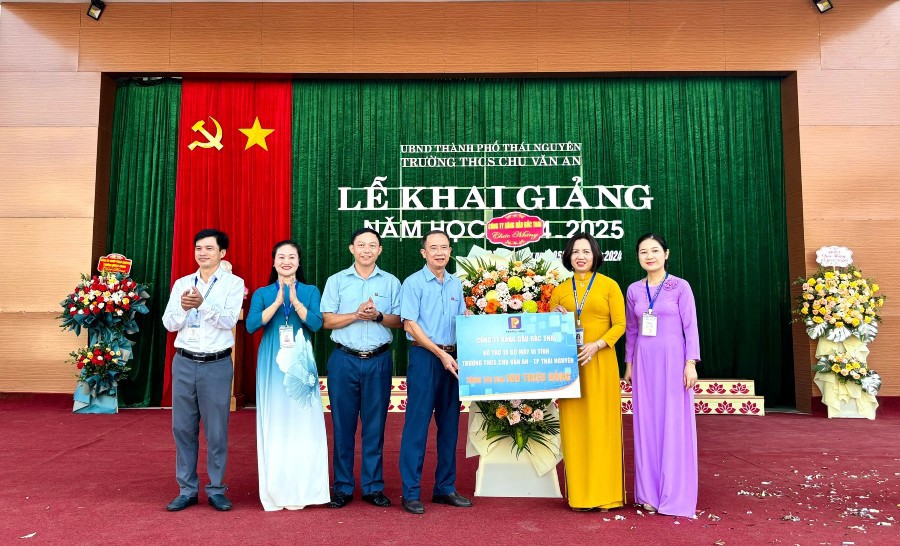 Petrolimex Bắc Thái ủng hộ 150 triệu đồng cho trường học nhân ngày khai giảng năm học 2024-2025.