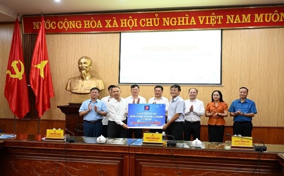 Petrolimex ủng hộ 5 tỷ đồng xây dựng 100 căn nhà tặng hộ nghèo tại tỉnh Bắc Kạn