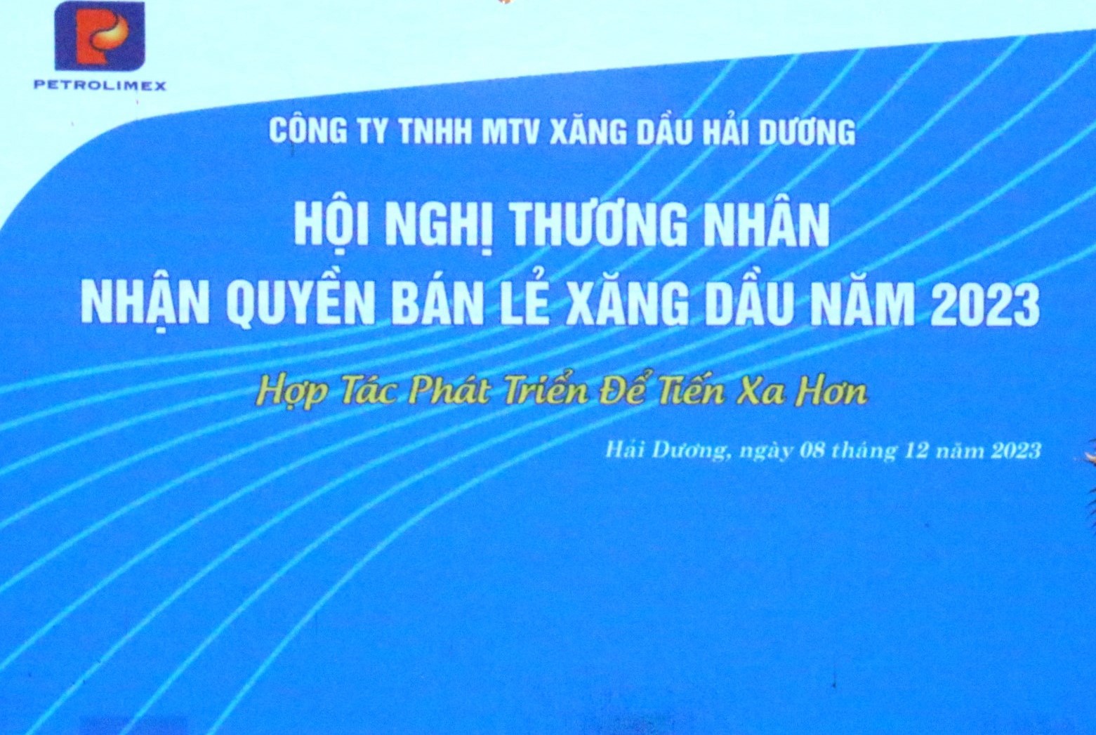 Petrolimex Hải Dương tổ chức Hội nghị Thương nhân nhận quyền bán lẻ năm 2023