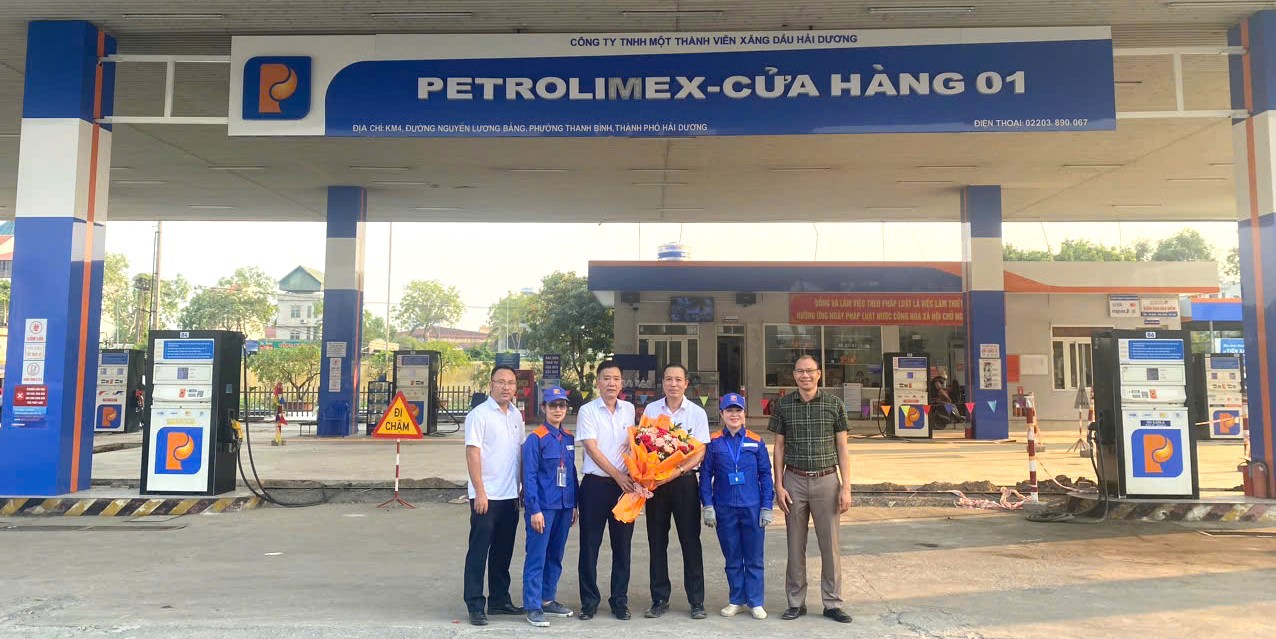 Công ty Xăng dầu Hải Dương khen thưởng các cửa hàng có thành tích xuất sắc hoàn thành toàn diện các chỉ tiêu kế hoạch Quý III năm 2024