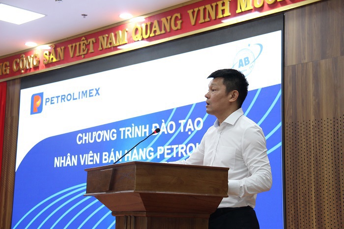 Công ty Xăng dầu Hải Dương phối hợp tổ chức chương trình đào tạo Nhân viên bán hàng Petrolimex