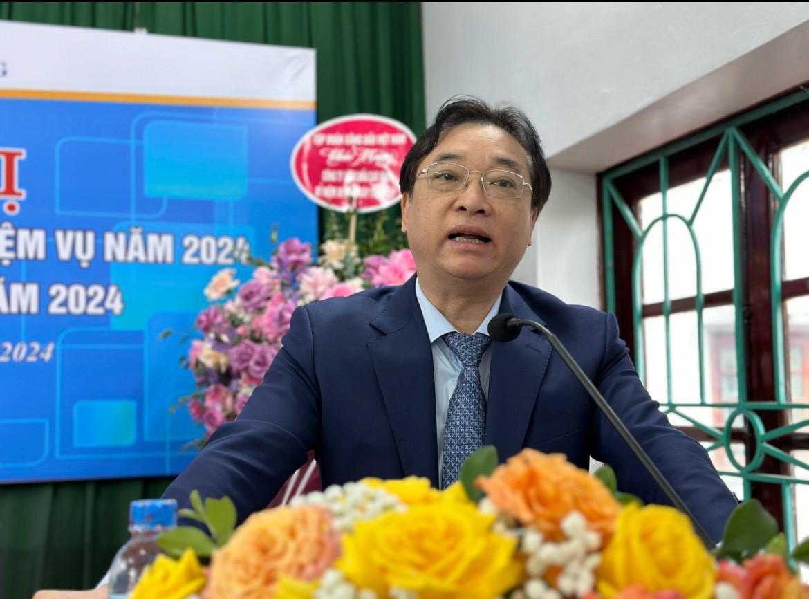 Hội nghị tổng kết năm 2023 và Hội nghị NLĐ năm 2024 Petrolimex Cao Bằng