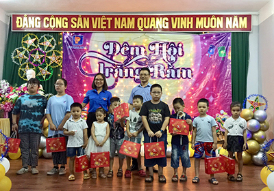 Vui tết trung thu, trao yêu thương 2020