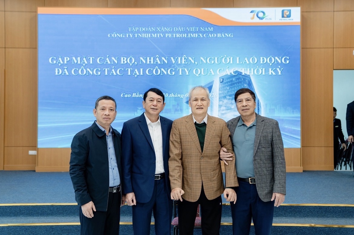 Petrolimex Cao Bằng tổ chức gặp mặt đầu năm các cán bộ, nhân viên, người lao động đã công tác tại Công ty qua các thời kỳ