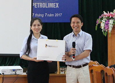 Tập huấn Quy trình bán hàng 5 bước và Xử lý các tình huống tại Cửa hàng Xăng dầu