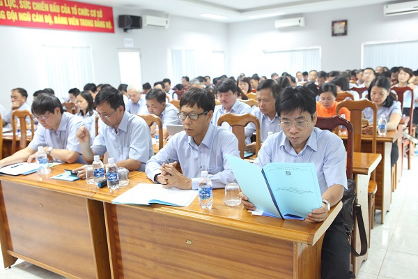 Giữ vững nhịp độ tăng trưởng để hoàn thành xuất sắc nhiệm vụ năm 2018