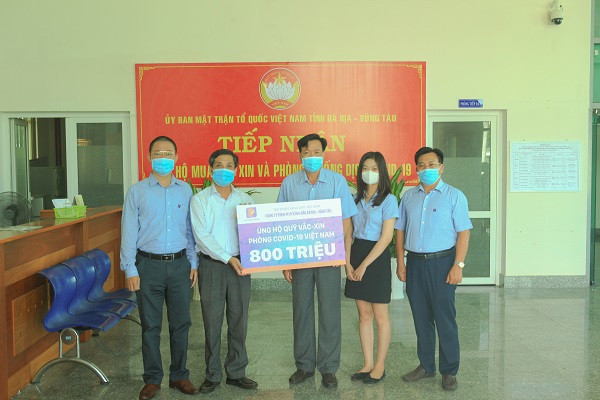 Petrolimex Bà Rịa- Vũng Tàu đóng góp 1,3 tỷ đồng vào quỹ vắc- xin phòng, chống Covid- 19