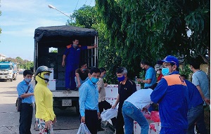 Petrolimex Bà Rịa – Vũng Tàu hỗ trợ nông dân Bắc Giang tiêu thụ 2,3 tấn vải thiều