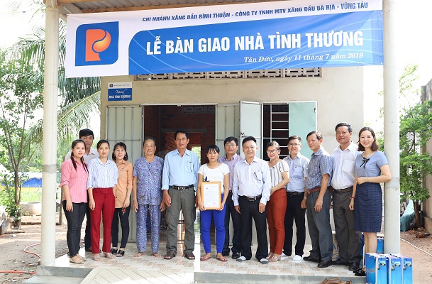 Petrolimex Bình Thuận trao nhà tình thương cho hộ nghèo xã Tân Đức