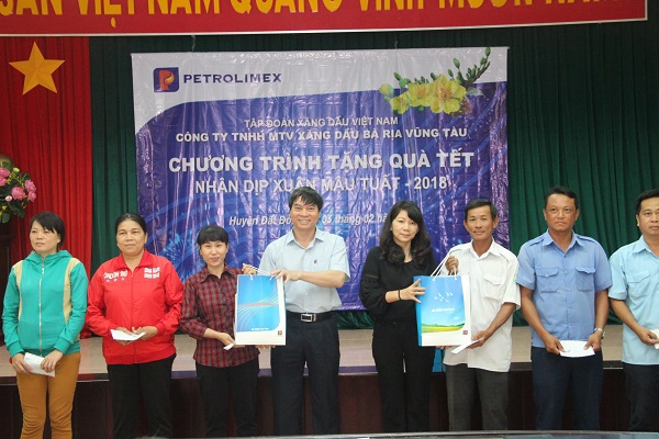 Ấm áp tình xuân ở Miền Đông Đất Đỏ