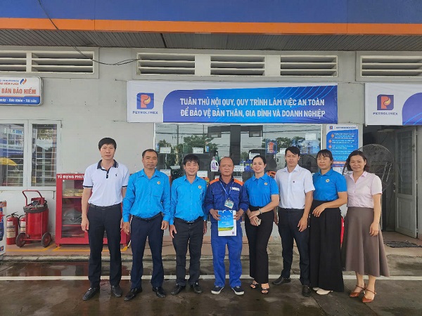 Ban chấp hành Công đoàn Petrolimex Bà Rịa-Vũng Tàu: Chia sẻ, đồng hành cùng CBCNV trong Tháng Công nhân