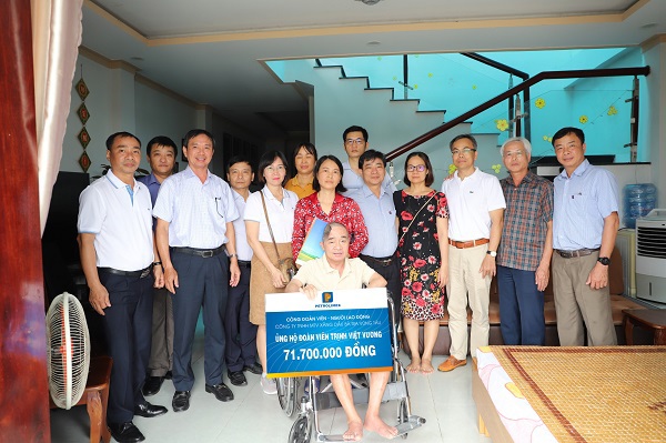 Công đoàn cơ sở Công ty Xăng dầu Bà Rịa- Vũng Tàu hỗ trợ đoàn viên có hoàn cảnh khó khăn