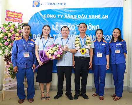 Tôn vinh Petrolimex-Cửa hàng 131 đạt đơn vị tiêu biểu tháng 8/2020