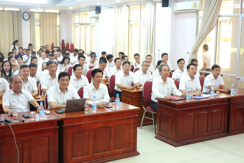 Đảng bộ Petrolimex Nghệ An tổ chức học tập, quán triệt Nghị quyết Đại hội - Khẳng định bản lĩnh, phát huy trí tuệ, quyết tâm đưa Nghị quyết nhiệm kỳ 2025–2030 vào cuộc sống.
