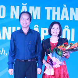 Văn Nghệ chào mừng 60 năm thành lập Công ty và kỷ niệm 86 năm thành lập Hội LHPN Việt Nam