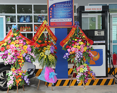 Khai trương CHXD Tây Anh Sơn và tổ chức ngày hội bán hàng