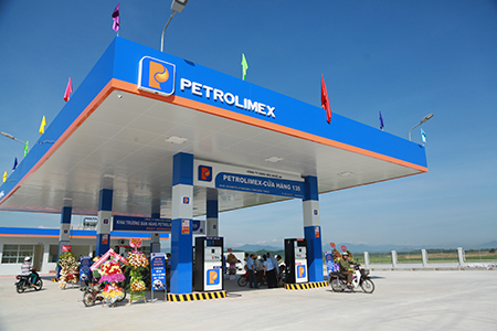 Khai trương bán hàng tại Petrolimex-Cửa hàng 135