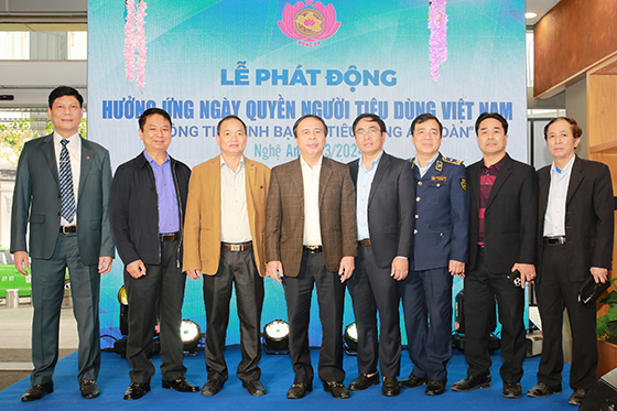 Tham gia trưng bày sản phẩm hưởng ứng ngày “Quyền của người tiêu dùng Việt Nam”