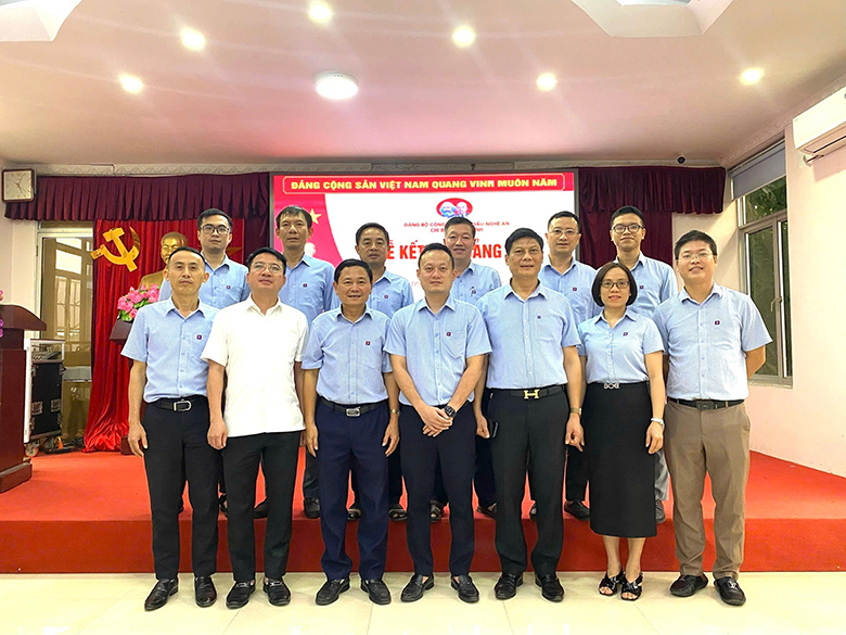 Các hoạt động của Chi bộ Kinh doanh nhân kỷ niệm 79 năm ngày Cách mạng tháng Tám 19/8 và Quốc khánh 2/9