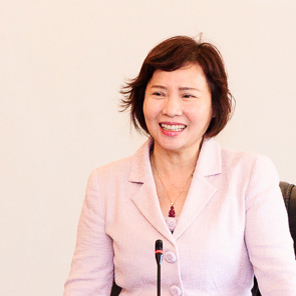 Thứ trưởng BCT Hồ Thị Kim Thoa: Nâng cao tầm cạnh tranh để hội nhập kinh tế quốc tế thành công